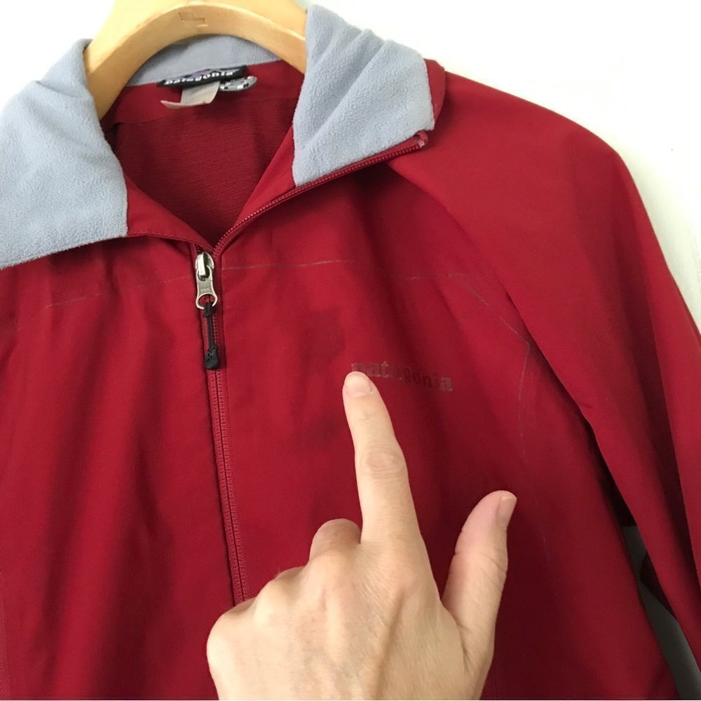 Red Patagonia W's Figure 4 Jacket / Windbreaker (S) - Picture 6 of 13